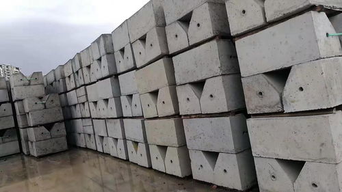 砼威建材 广州隔离墩、混凝土基座与围蔽墩批发价，自产自销保障品质